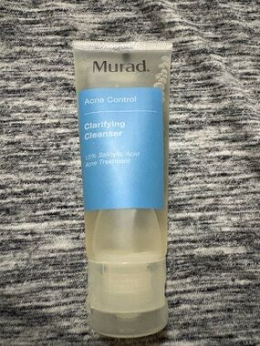 Murad Clarifying Cleanser - Blue and Clear